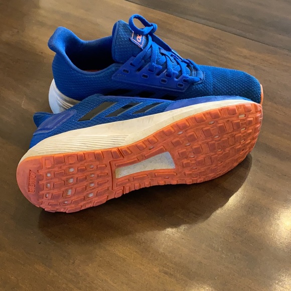 Adidas boys runners - Picture 3 of 3